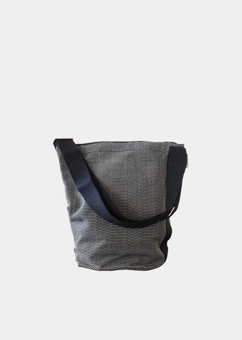 Tetra Shoulder Bag - Eos black